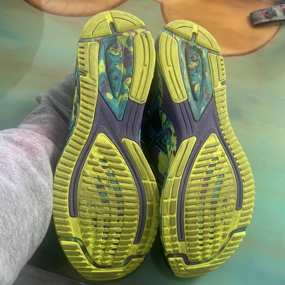 ASICS - Picture 6 of 6